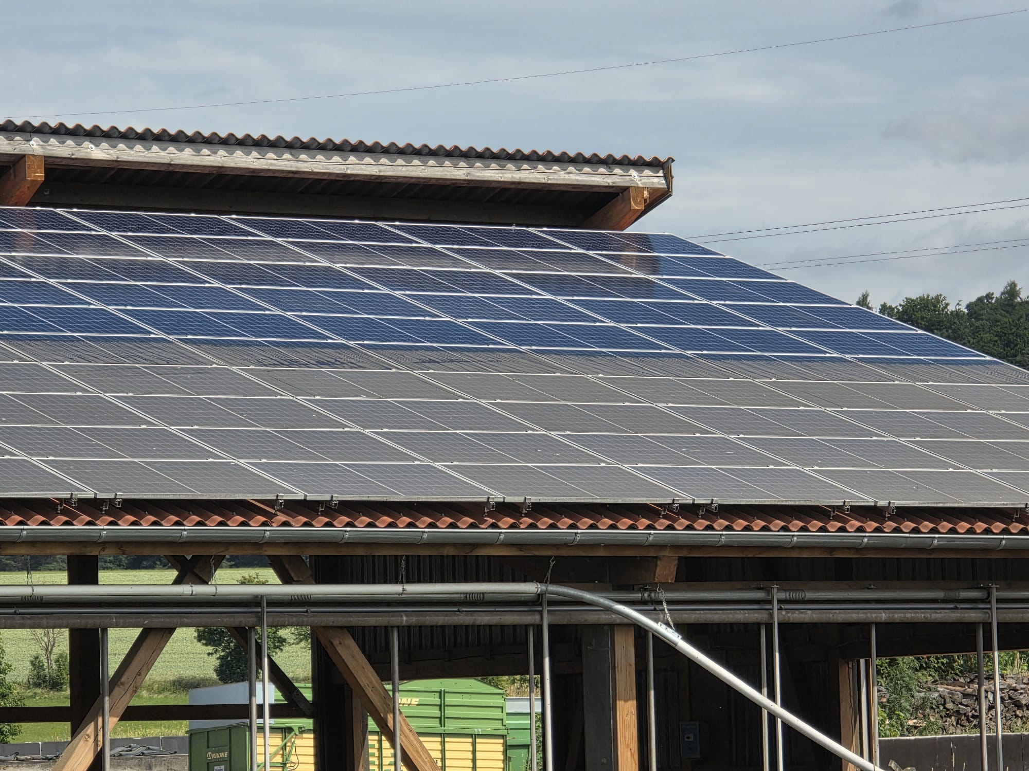 PV-Anlage halb gereinigt - Vorher/Nachher Vergleich
